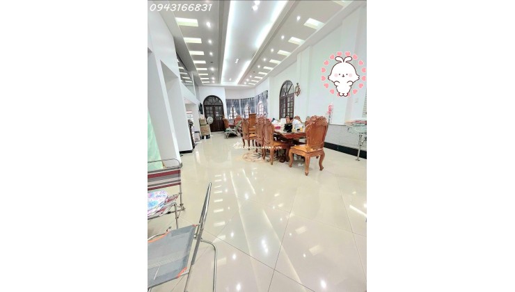 bán nhà mặt phố 200m2 bình tân, 3 tầng, 6pn, sổ đỏ, NHỈNH 19XX tỷ - vị trí vàng, 0943166831 xem nhà ngay!